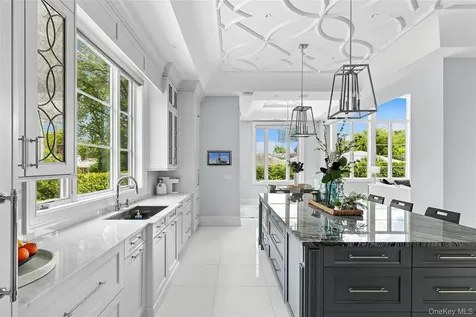 Whitestone NY 11357