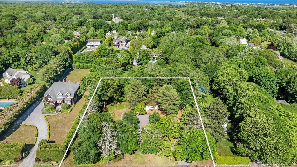 108 Jessup Avenue Quogue NY 11959