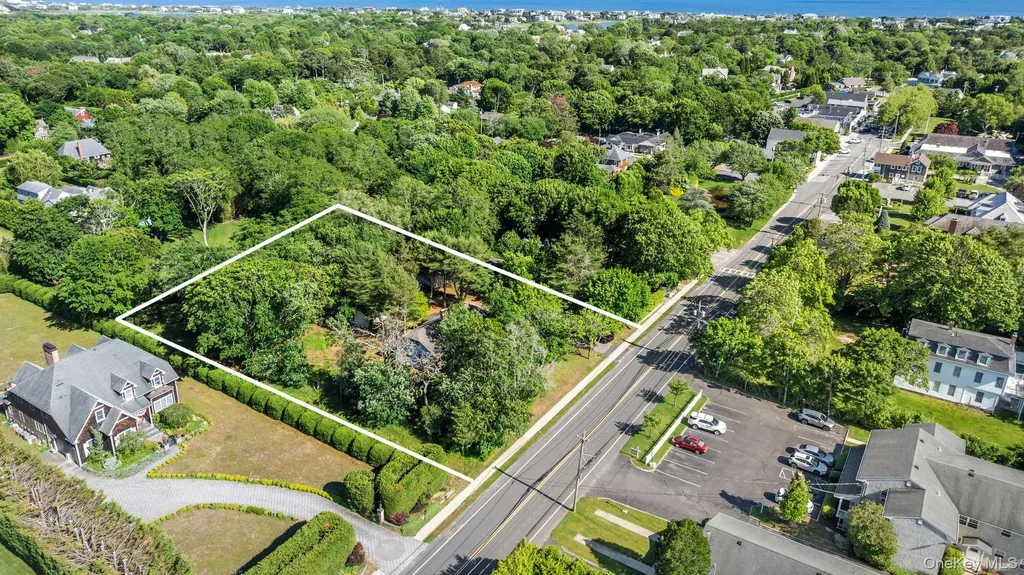 108 Jessup Avenue Quogue NY 11959