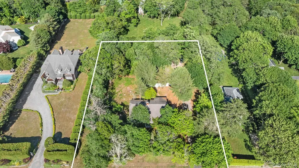 108 Jessup Avenue Quogue NY 11959