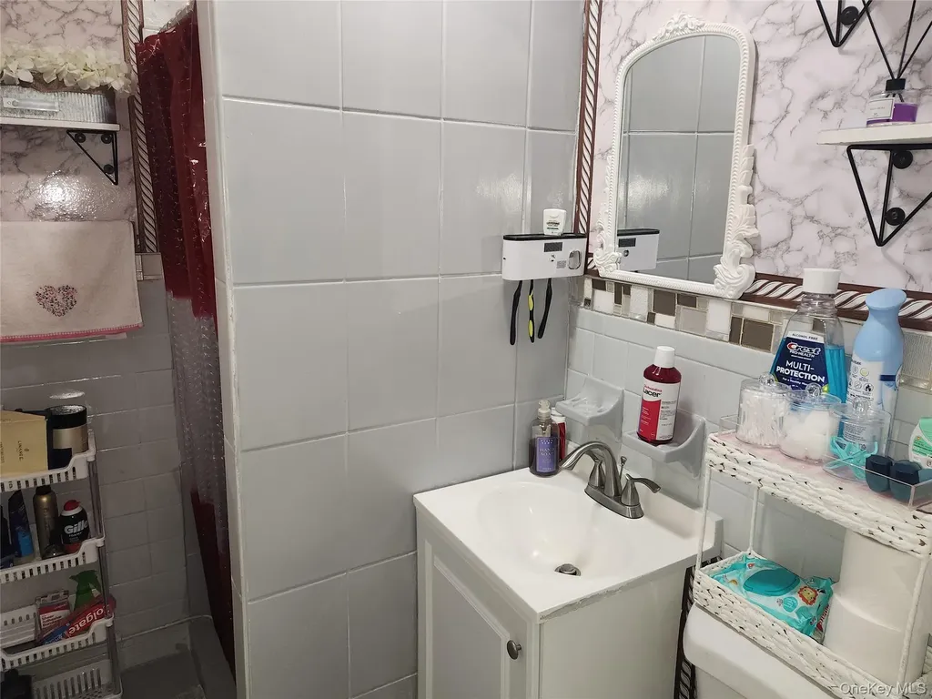 3324 Gunther Avenue Bronx NY 10469