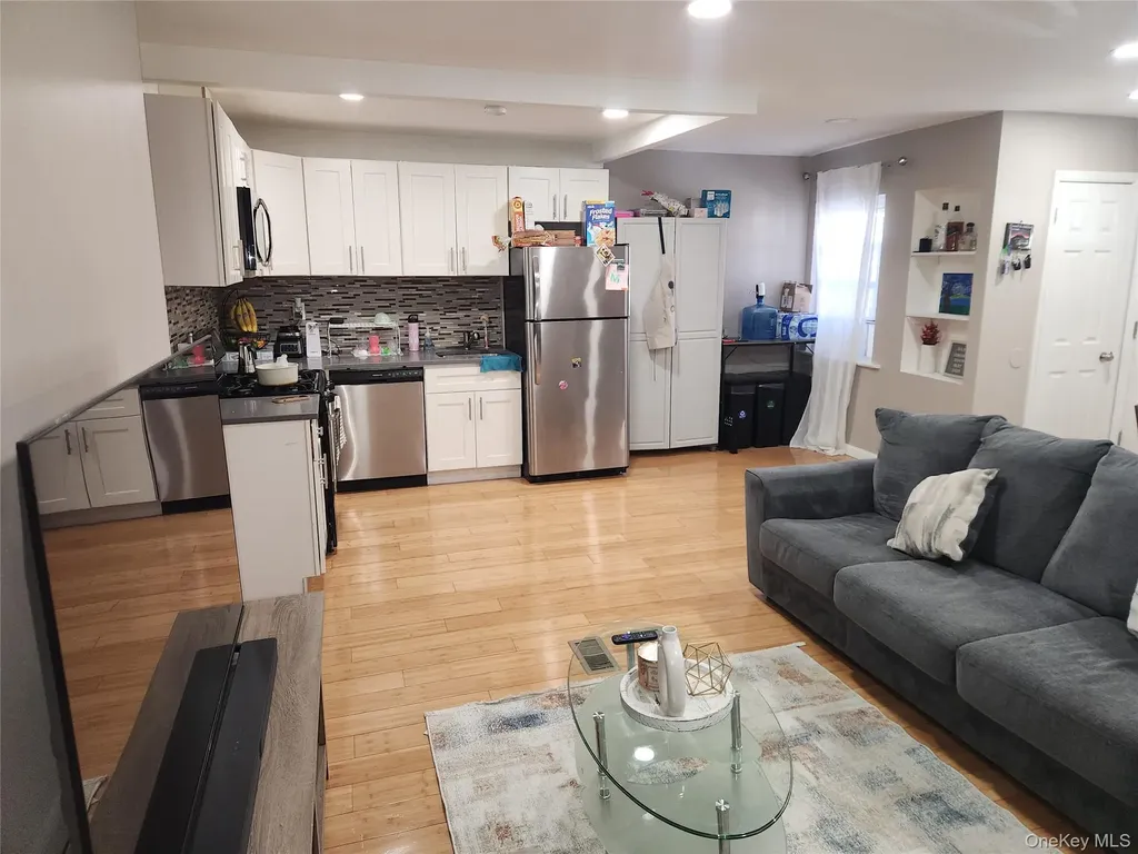 3324 Gunther Avenue Bronx NY 10469