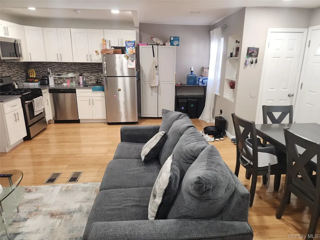 3324 Gunther Avenue Bronx NY 10469