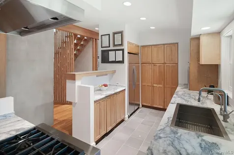 1821 Spring Valley Road Ossining NY 10562
