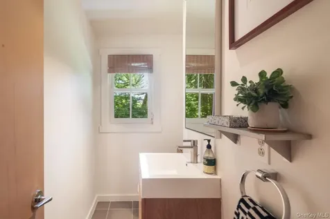 1821 Spring Valley Road Ossining NY 10562