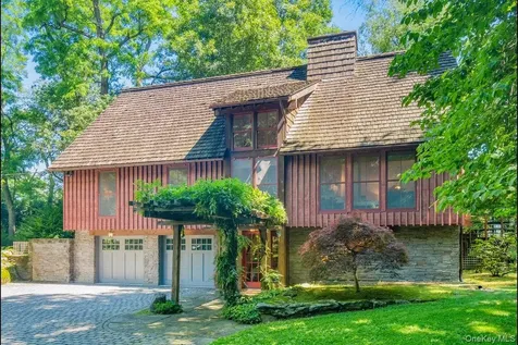 1821 Spring Valley Road Ossining NY 10562