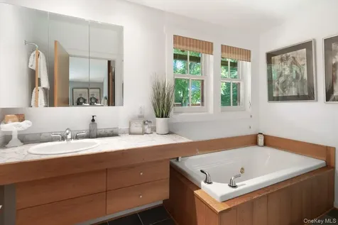 1821 Spring Valley Road Ossining NY 10562