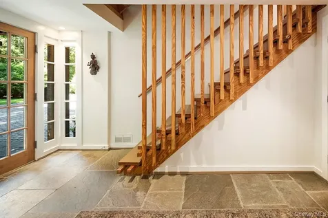 1821 Spring Valley Road Ossining NY 10562