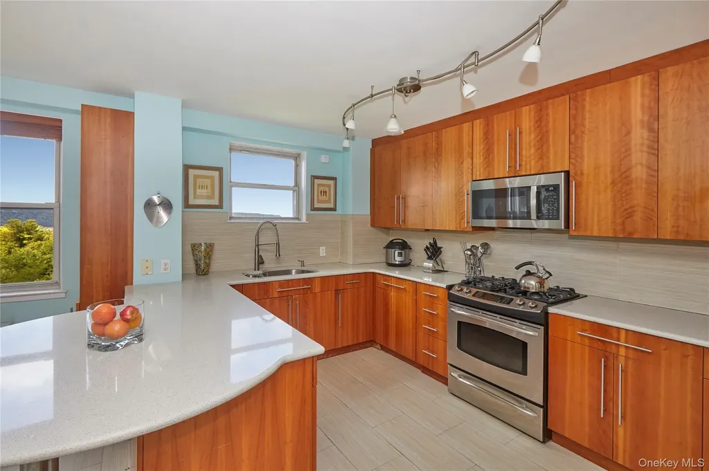 5900 Arlington Avenue Bronx NY 10471