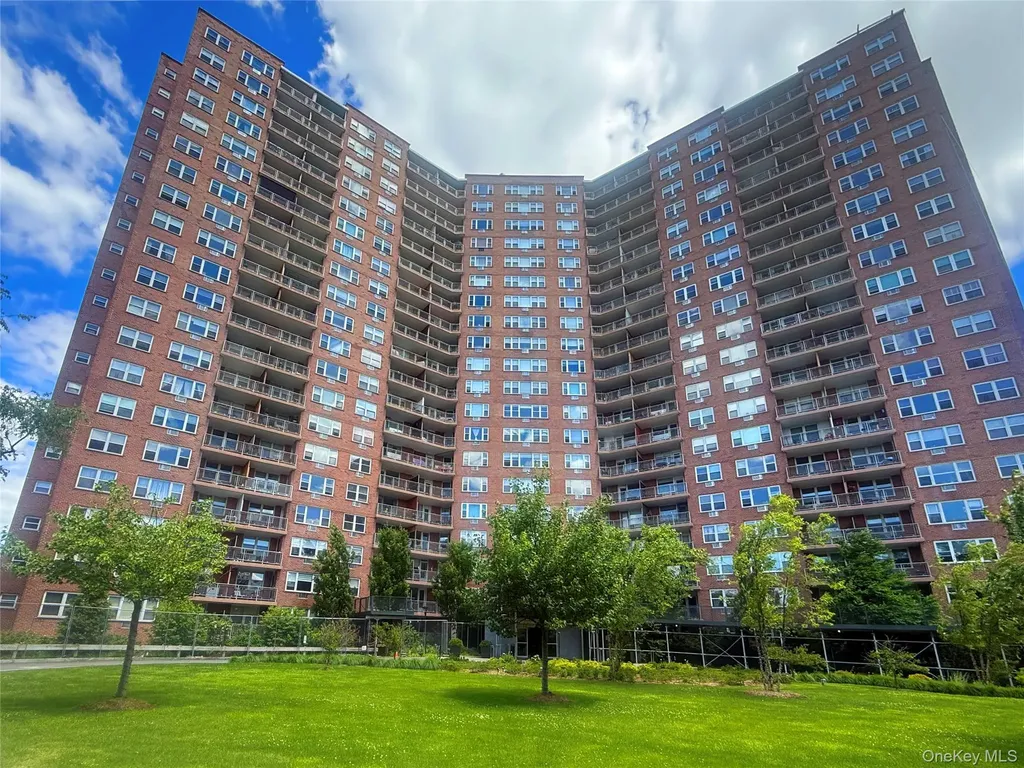 5900 Arlington Avenue Bronx NY 10471
