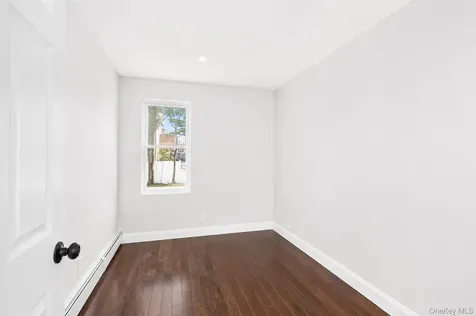 21704 135th Avenue Springfield Gardens NY 11413