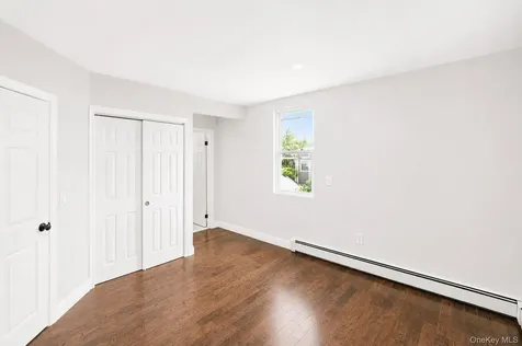 21704 135th Avenue Springfield Gardens NY 11413