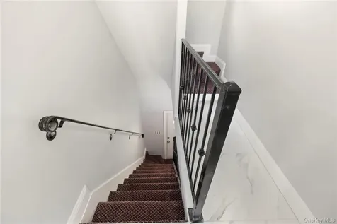 21704 135th Avenue Springfield Gardens NY 11413