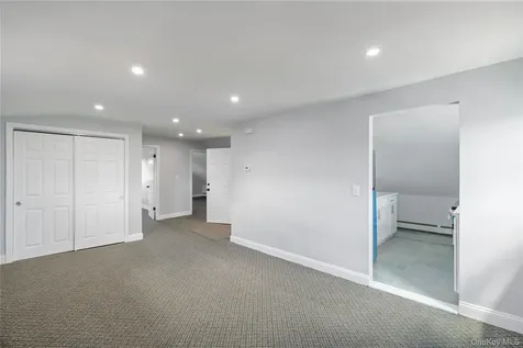 21704 135th Avenue Springfield Gardens NY 11413