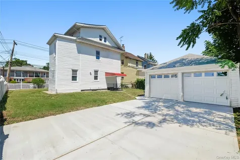 21704 135th Avenue Springfield Gardens NY 11413