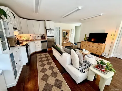 9 Oyster Bay Road Locust Valley NY 11560