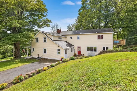 37 S Plank Road Westtown NY 10998