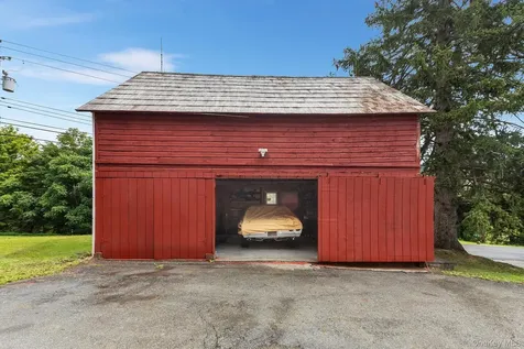 37 S Plank Road Westtown NY 10998