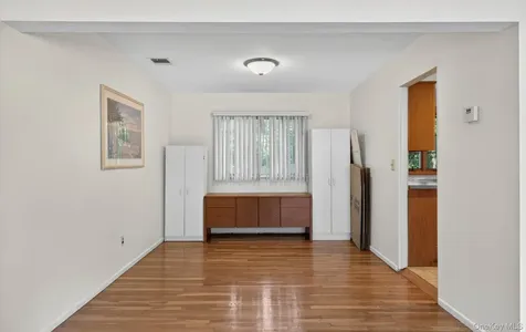 89 Beaumont Drive Plainview NY 11803