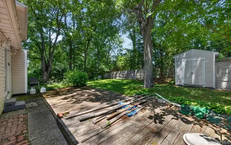 89 Beaumont Drive Plainview NY 11803