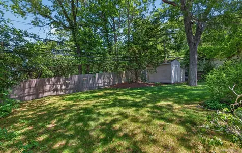 89 Beaumont Drive Plainview NY 11803