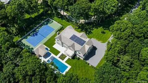 225 Norris Lane Bridgehampton NY 11932