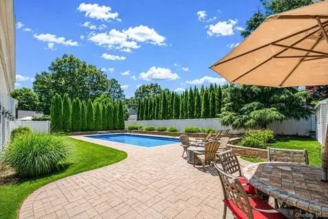 22 Northumberland Drive Shoreham NY 11786