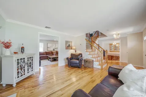 22 Northumberland Drive Shoreham NY 11786