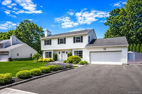 22 Northumberland Drive Shoreham NY 11786