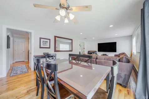 22 Northumberland Drive Shoreham NY 11786