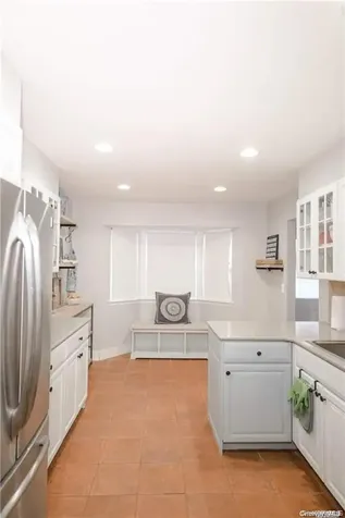 29 Woodlake E Drive Woodbury NY 11797