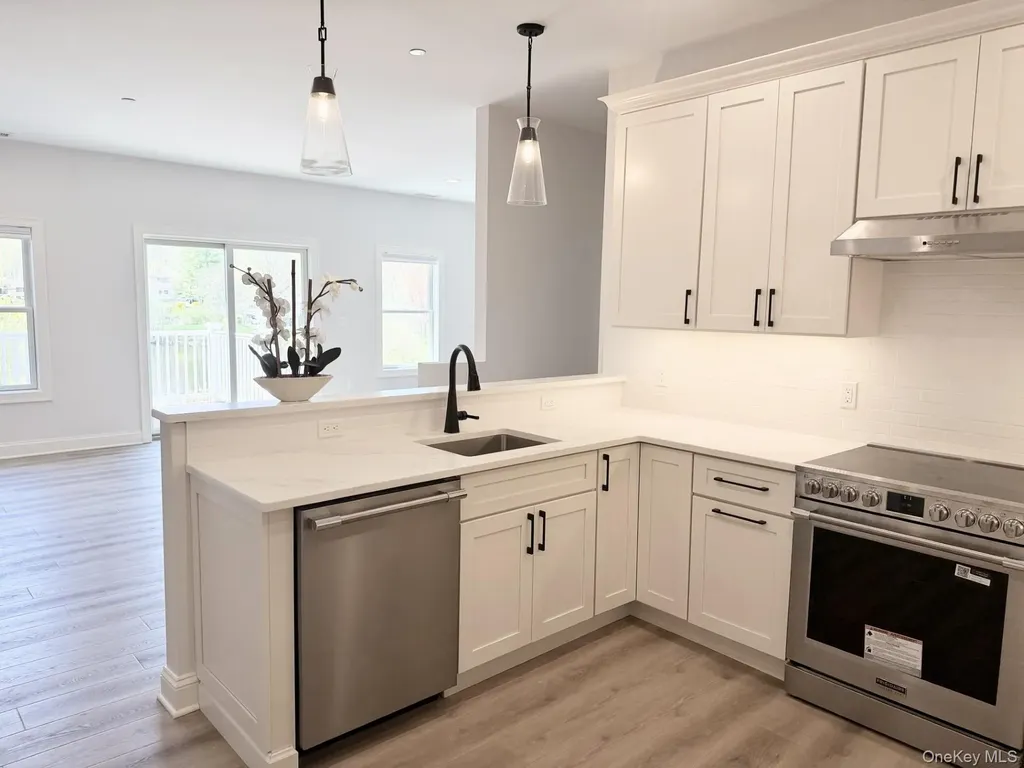 904 Oakridge Common South Salem NY 10590