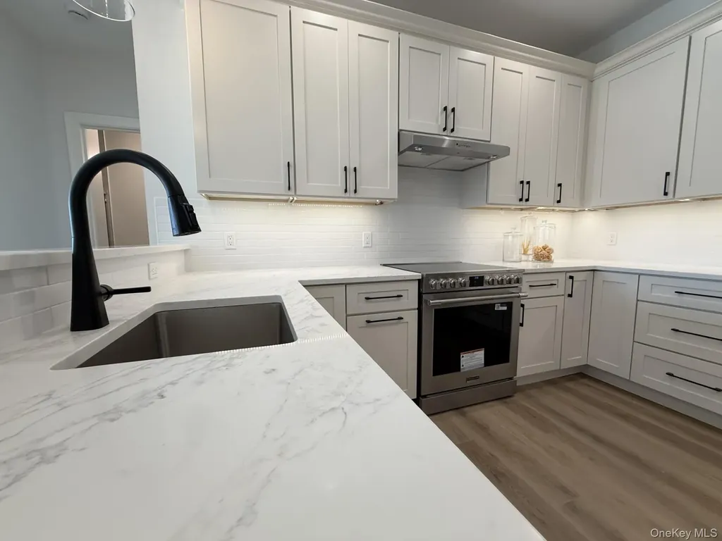 904 Oakridge Common South Salem NY 10590