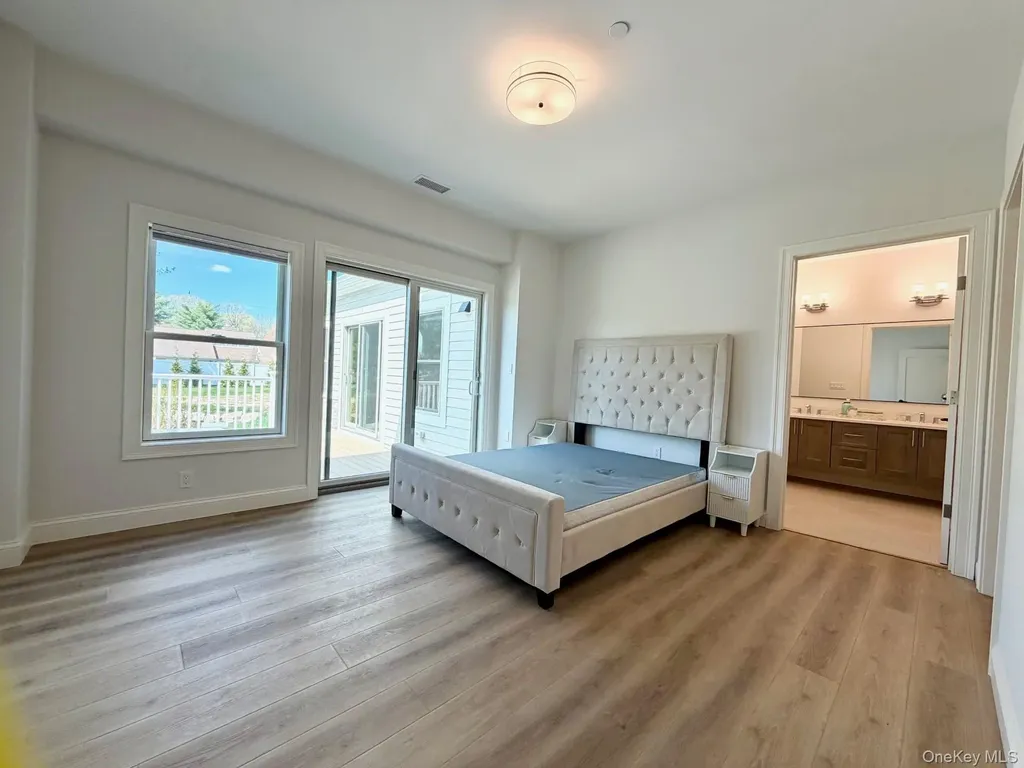 904 Oakridge Common South Salem NY 10590
