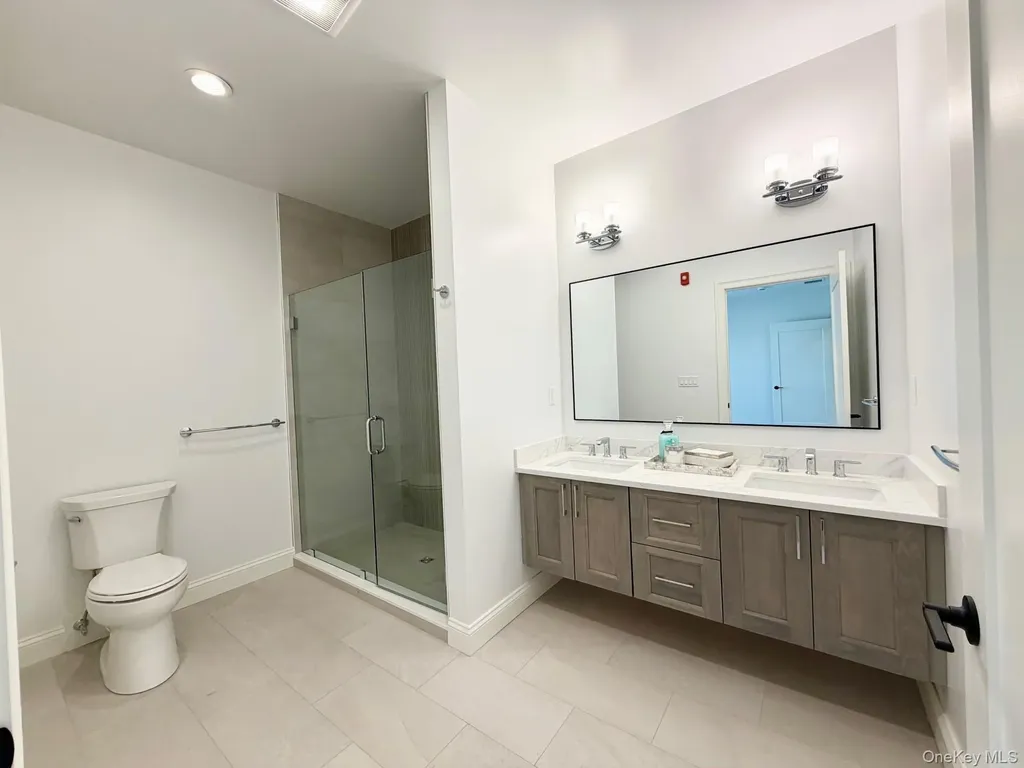 904 Oakridge Common South Salem NY 10590