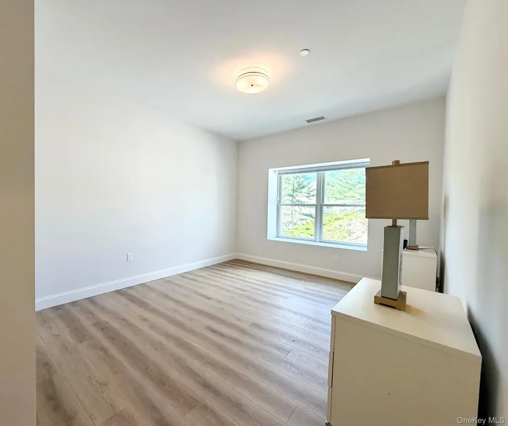 904 Oakridge Common South Salem NY 10590