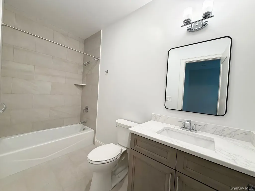 904 Oakridge Common South Salem NY 10590