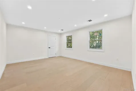 2 Circle Drive Syosset NY 11791