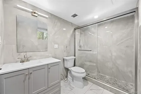 2 Circle Drive Syosset NY 11791