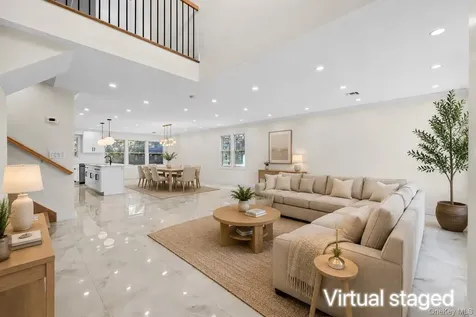 2 Circle Drive Syosset NY 11791