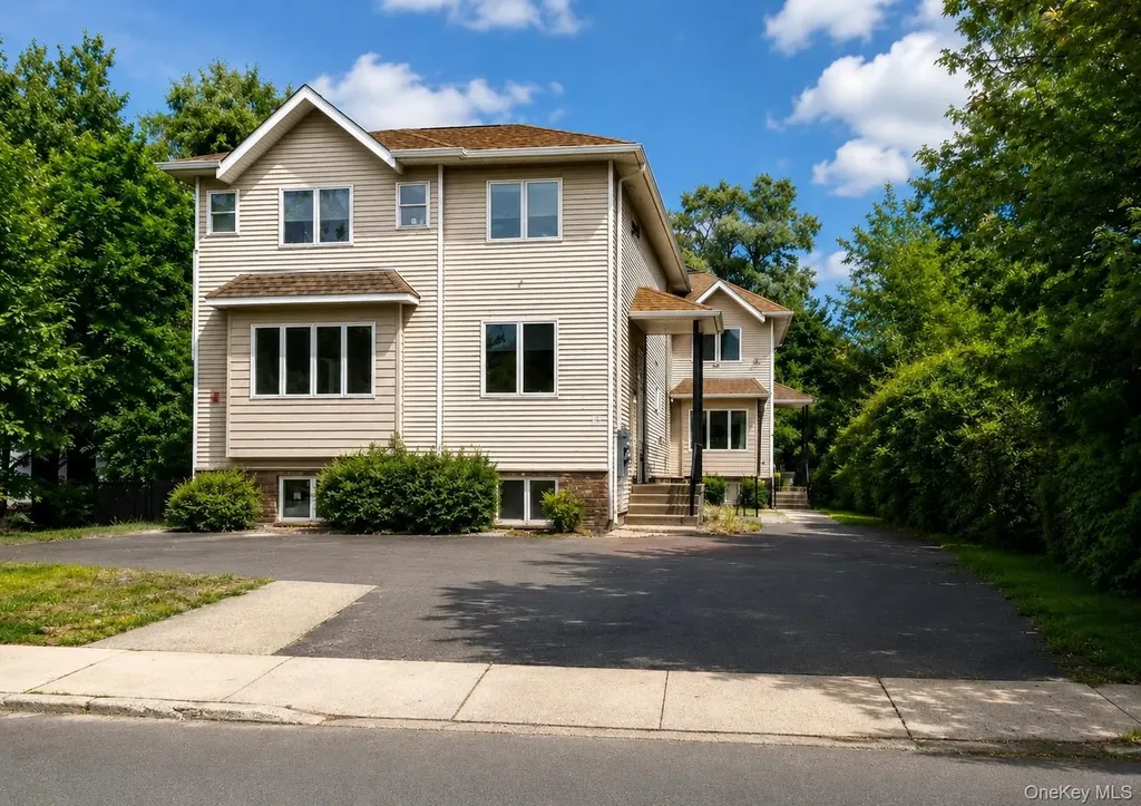 34 Union Road Spring Valley NY 10977