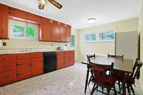 445 E Sunnyside Lane Irvington NY 10533