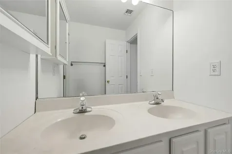 2675 Kerwin Boulevard Greenport NY 11944