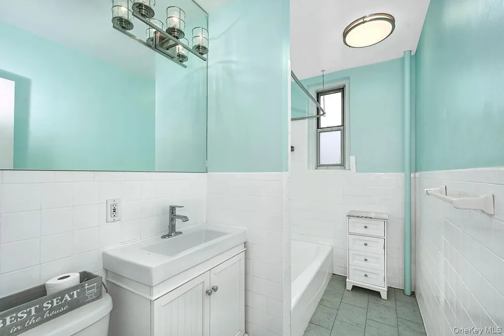 472 Gramatan Avenue Mount Vernon NY 10552