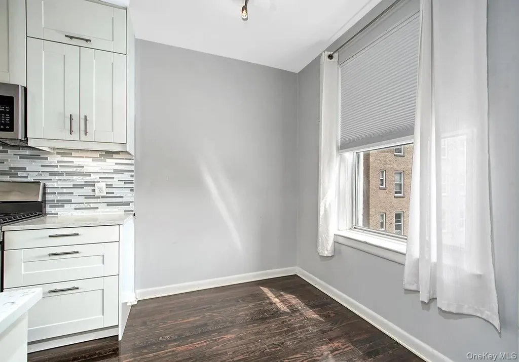 472 Gramatan Avenue Mount Vernon NY 10552