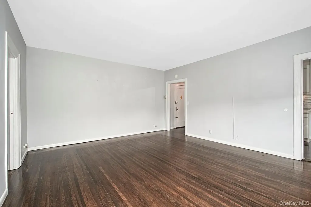 472 Gramatan Avenue Mount Vernon NY 10552