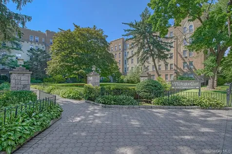 472 Gramatan Avenue Mount Vernon NY 10552