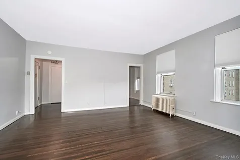 472 Gramatan Avenue Mount Vernon NY 10552
