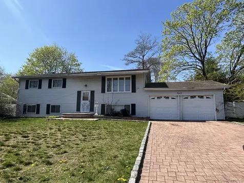 36 Clearview Drive Wyandanch NY 11798