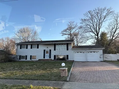 36 Clearview Drive Wyandanch NY 11798